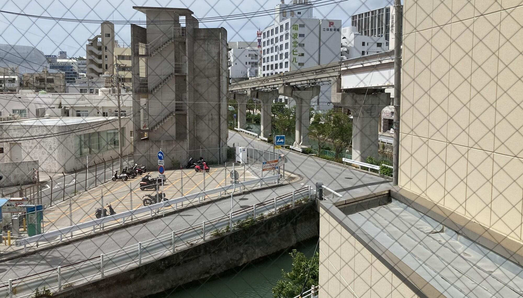 Toyoko Inn Okinawa Naha Kokusai-Dori Miebashi-Eki Exteriér fotografie