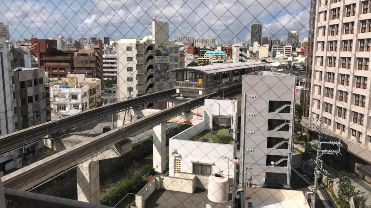 Toyoko Inn Okinawa Naha Kokusai-Dori Miebashi-Eki Exteriér fotografie
