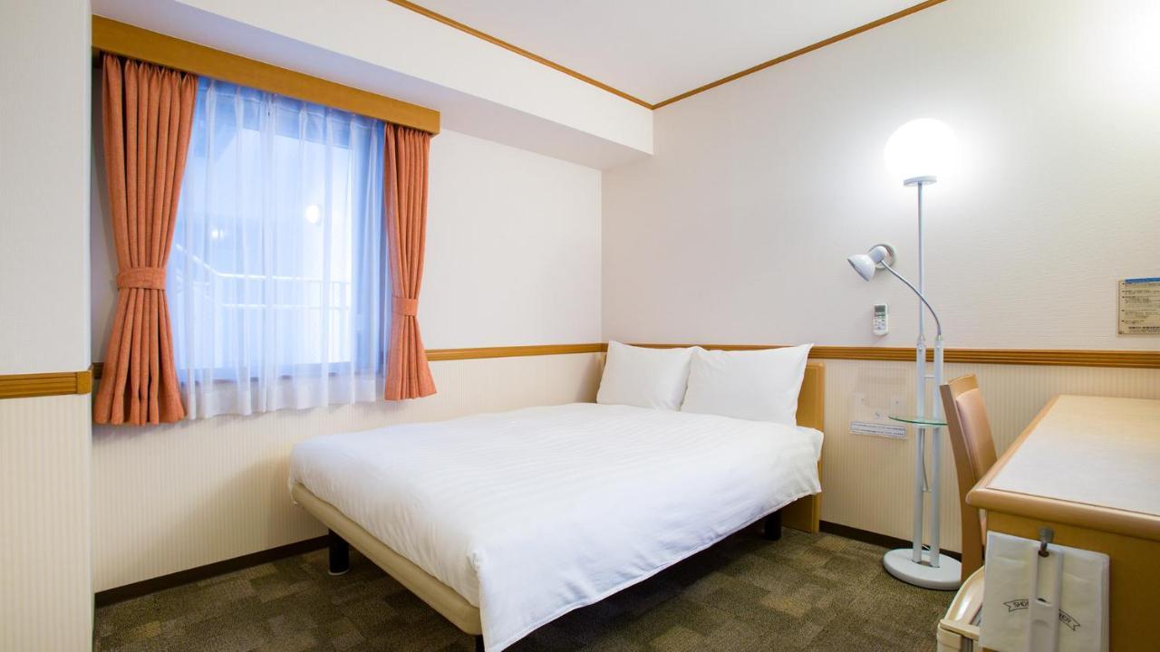 Toyoko Inn Okinawa Naha Kokusai-Dori Miebashi-Eki Exteriér fotografie