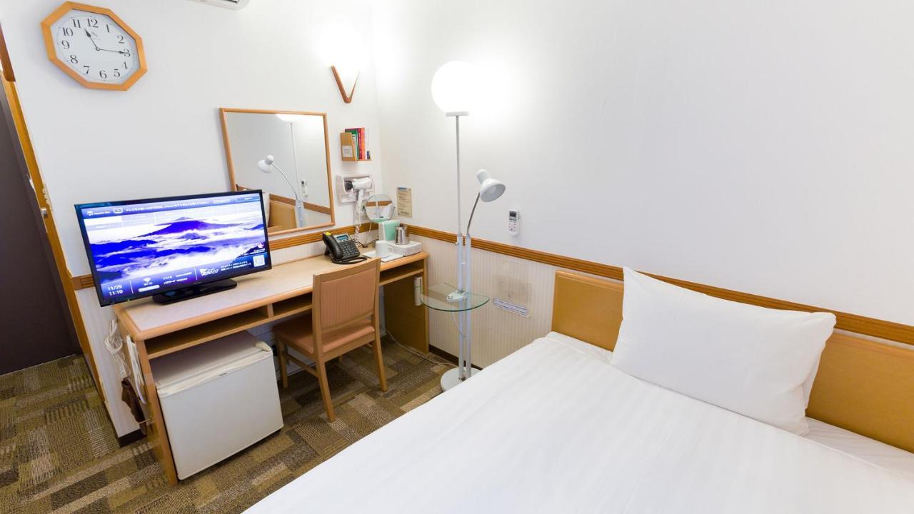 Toyoko Inn Okinawa Naha Kokusai-Dori Miebashi-Eki Exteriér fotografie