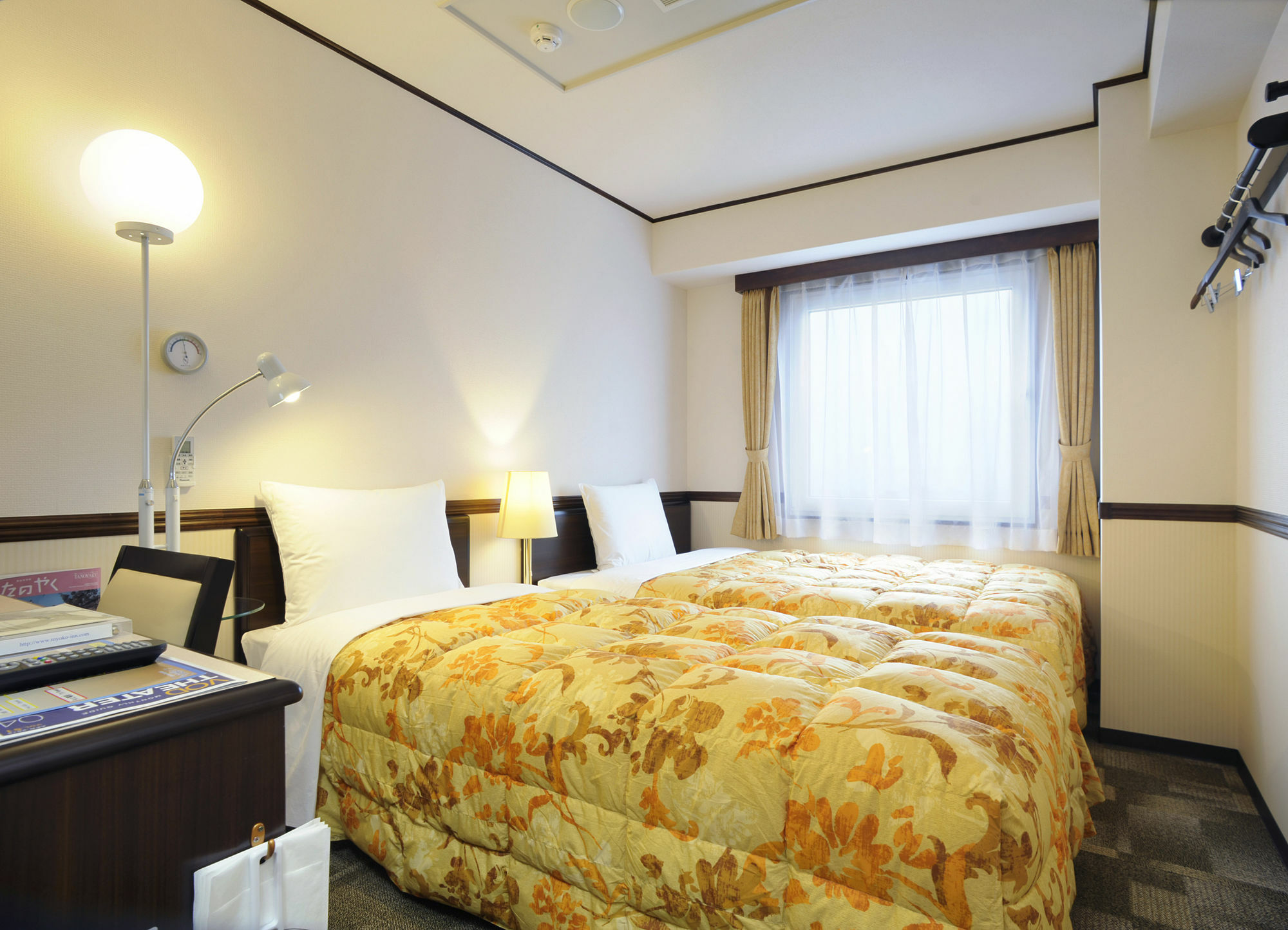 Toyoko Inn Okinawa Naha Kokusai-Dori Miebashi-Eki Exteriér fotografie