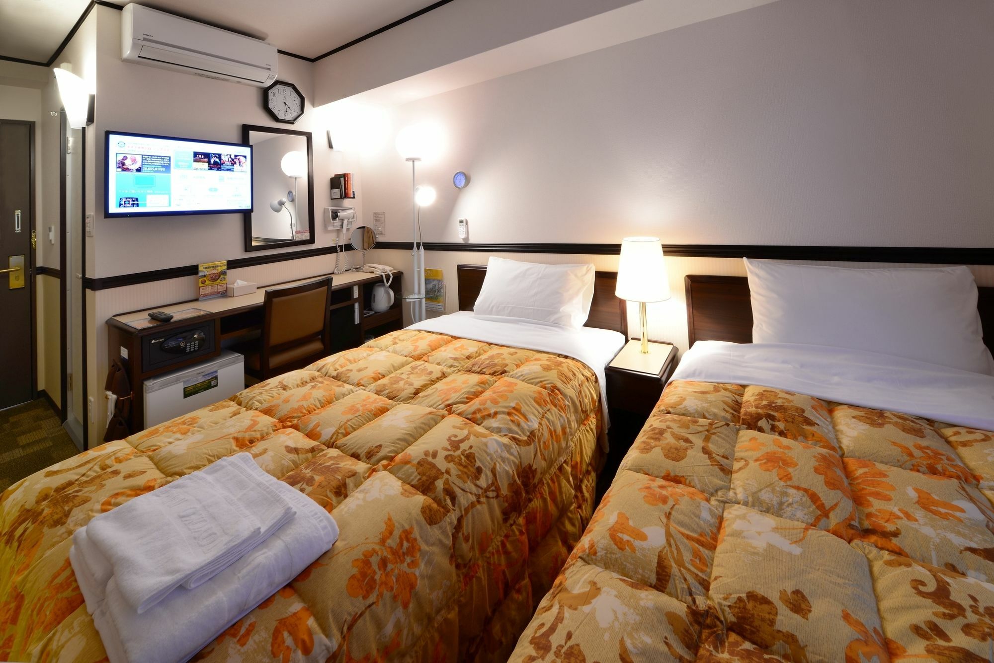 Toyoko Inn Okinawa Naha Kokusai-Dori Miebashi-Eki Exteriér fotografie