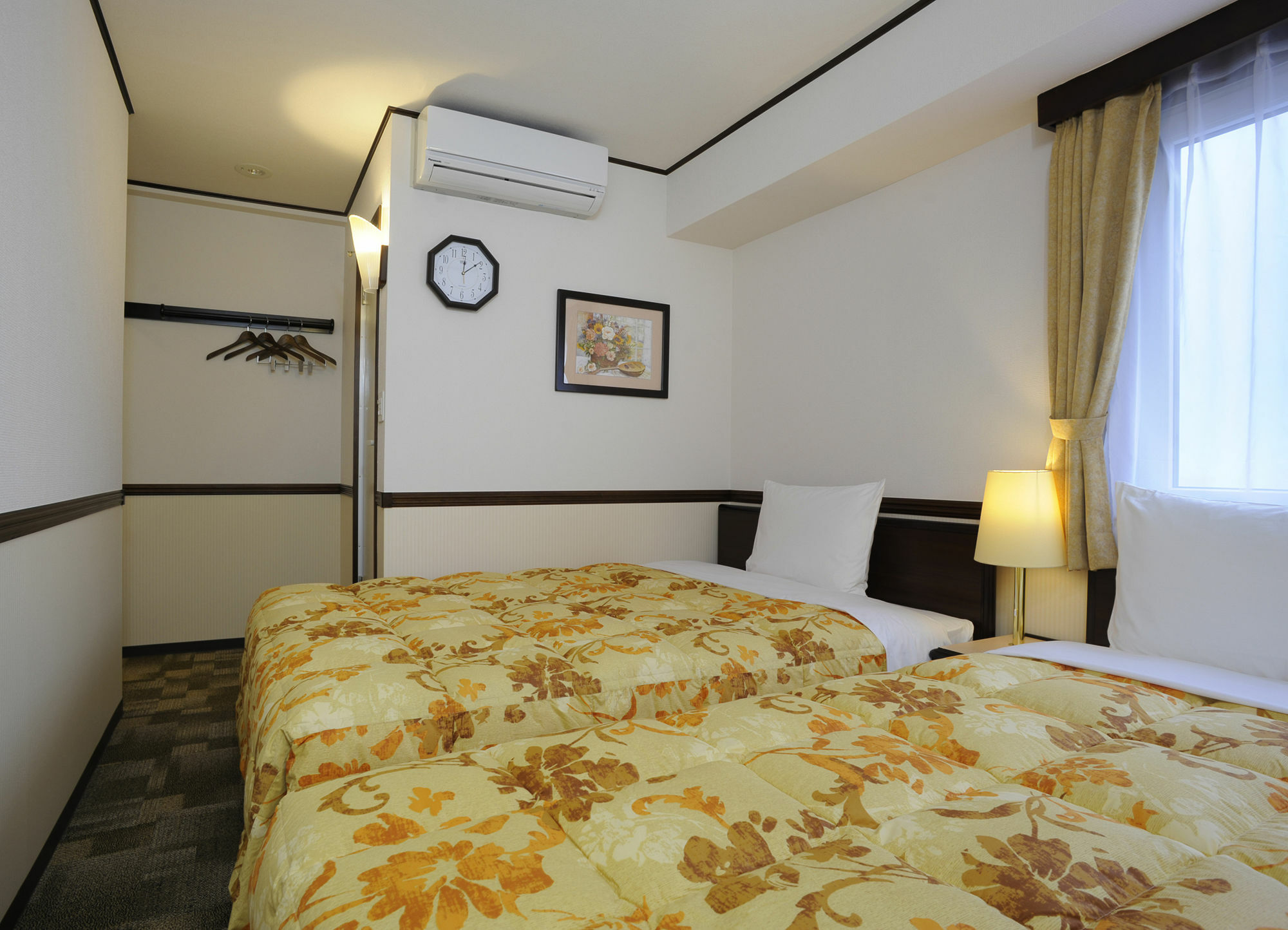 Toyoko Inn Okinawa Naha Kokusai-Dori Miebashi-Eki Exteriér fotografie