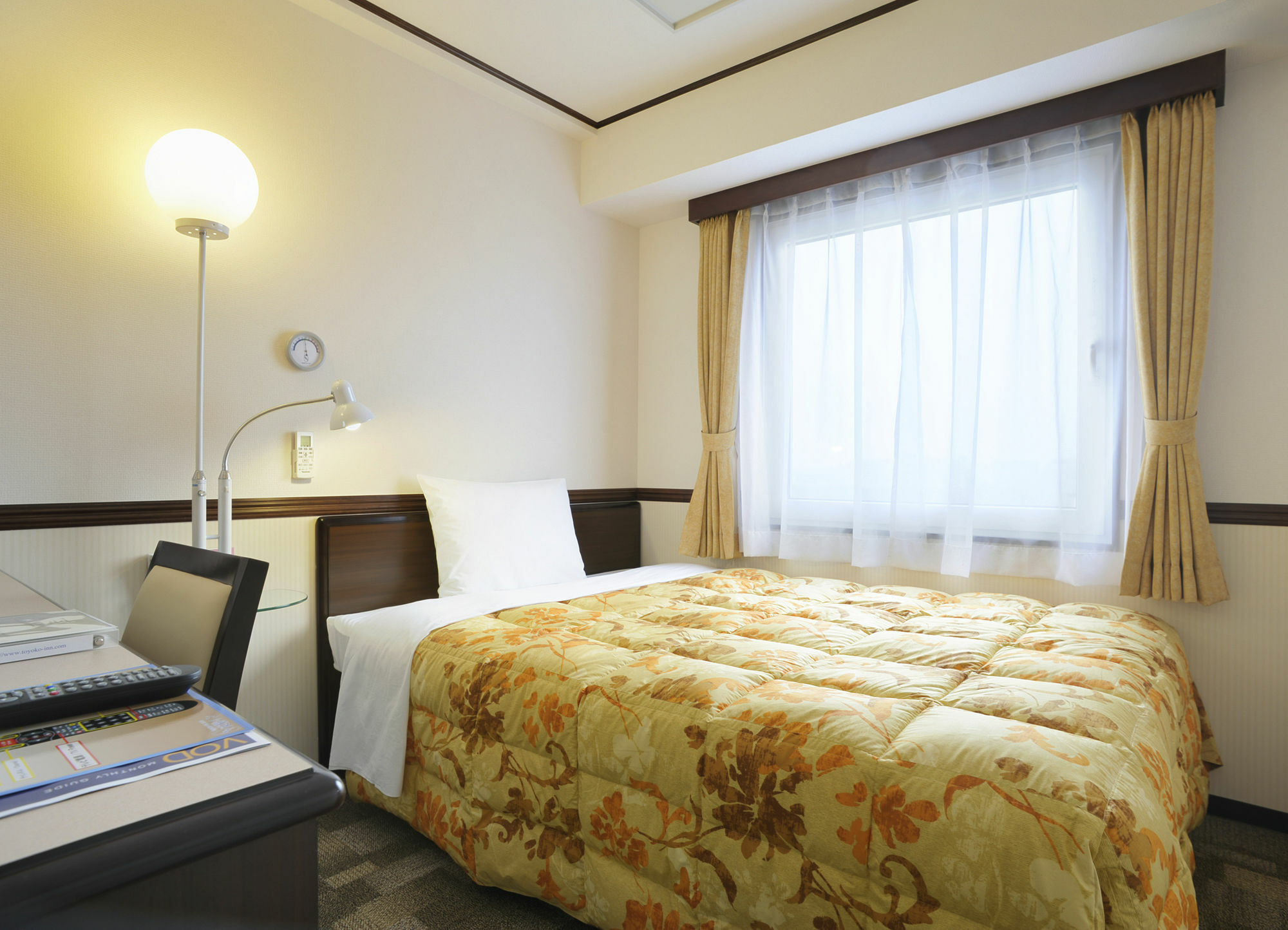 Toyoko Inn Okinawa Naha Kokusai-Dori Miebashi-Eki Exteriér fotografie